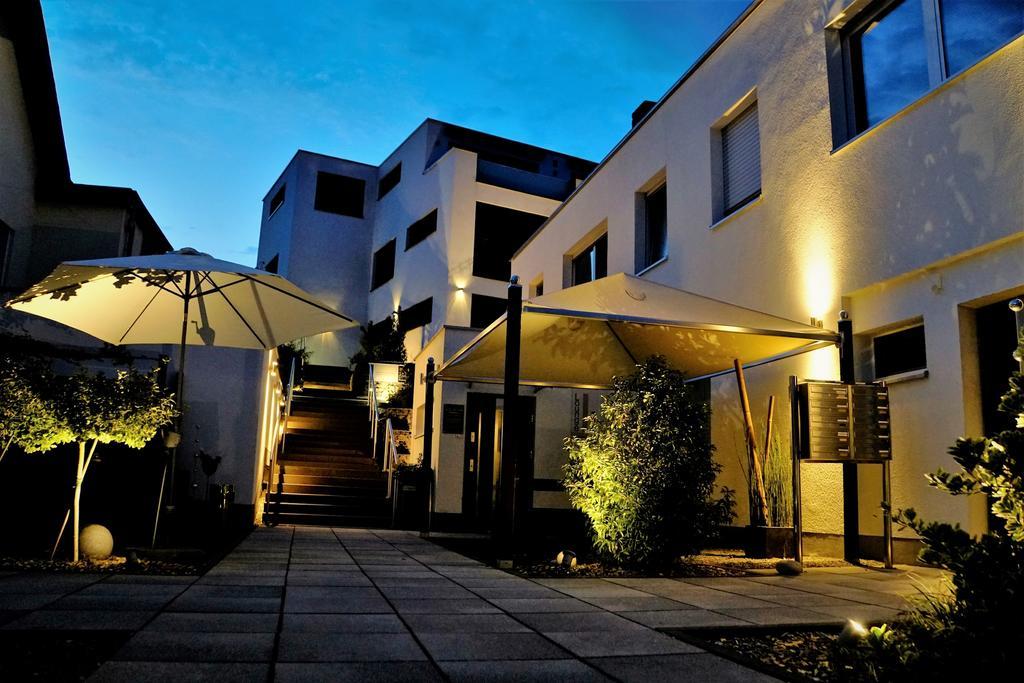 Wohnraum Hotel & Gaestehaus Gusterath Luaran gambar
