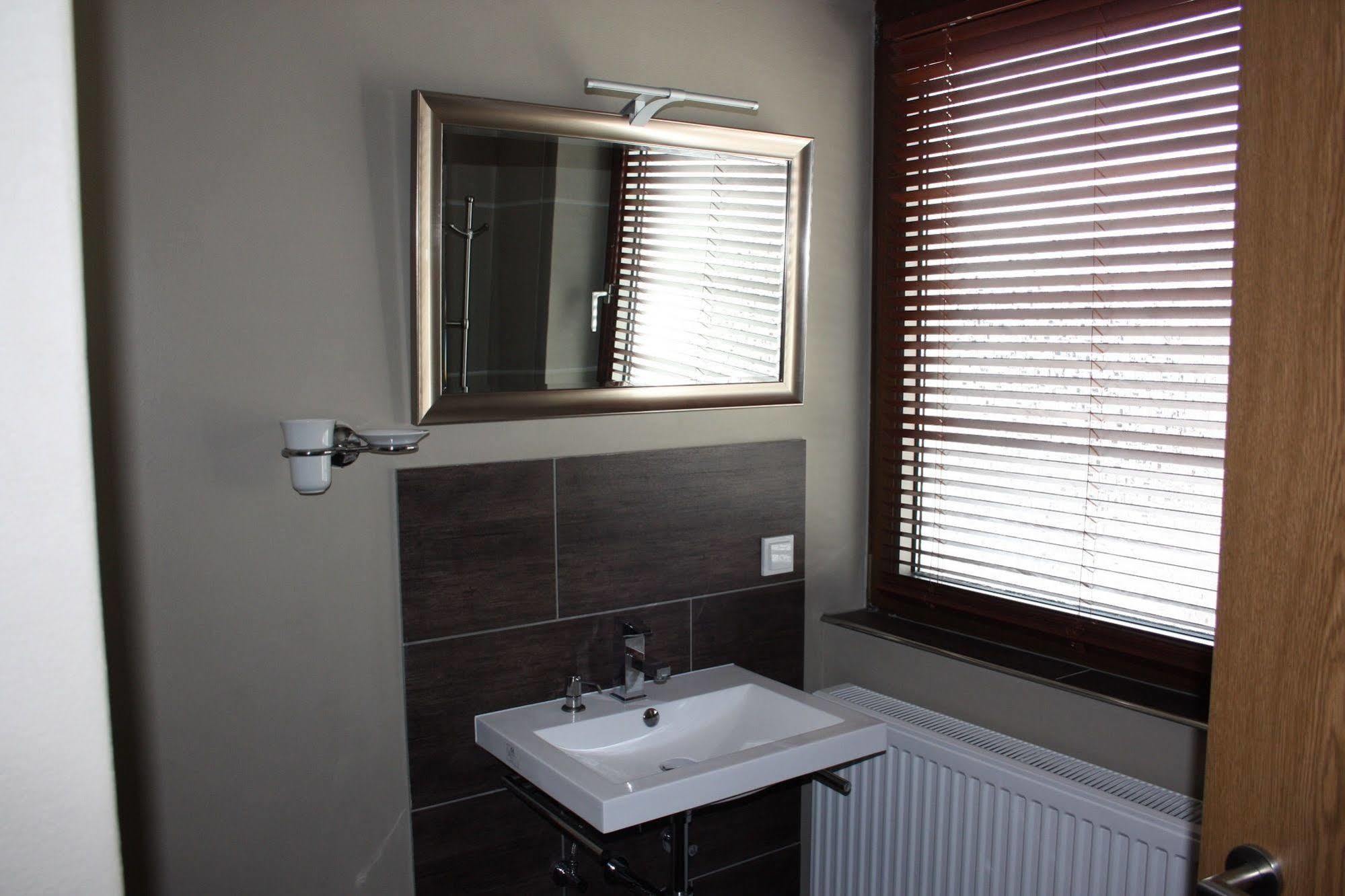 Wohnraum Hotel & Gaestehaus Gusterath Luaran gambar