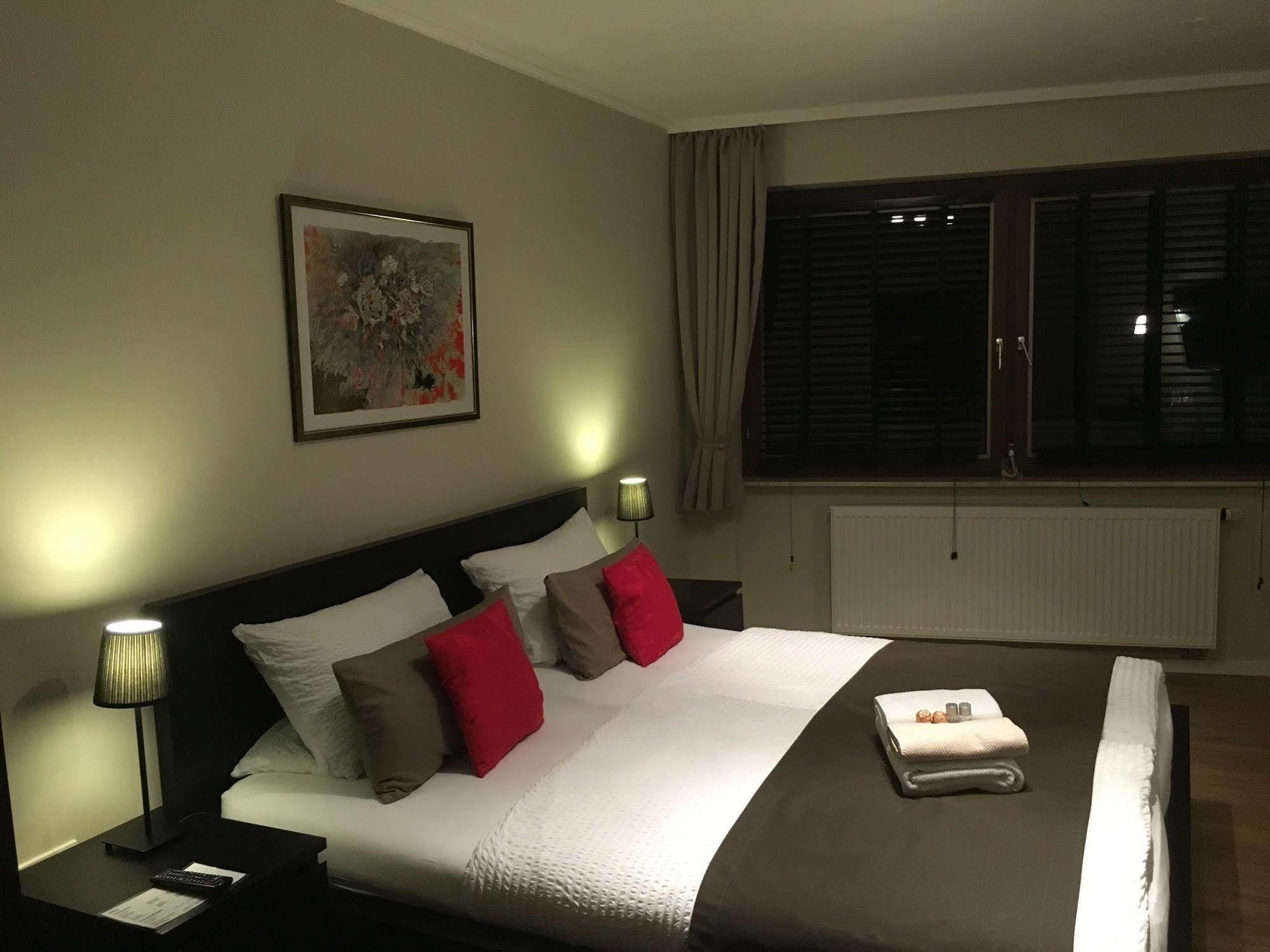 Wohnraum Hotel & Gaestehaus Gusterath Luaran gambar
